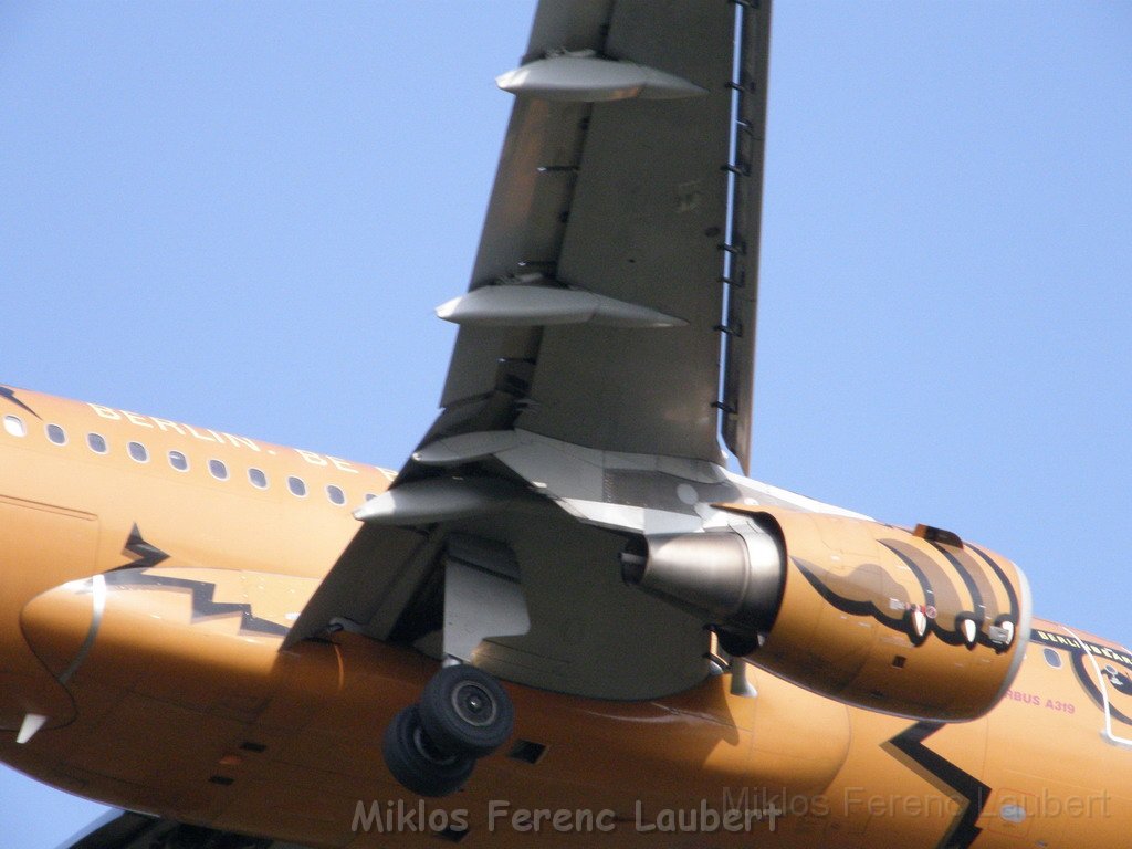 Warten auf den Airbus 380 Koeln Bonn P221.JPG